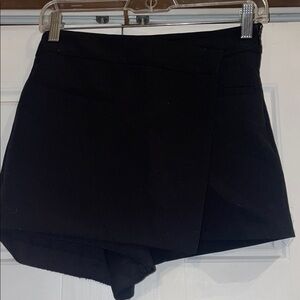 Zara Women's Black Skort